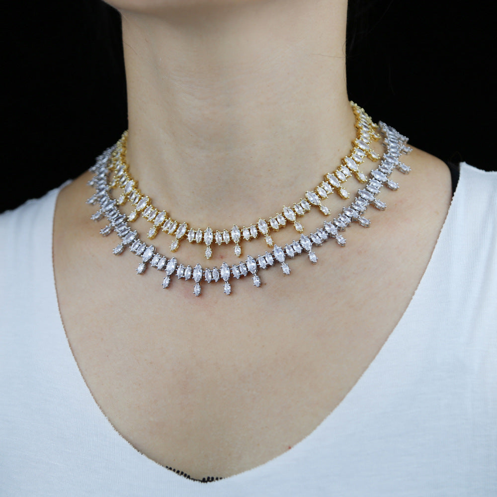 Queen Chain