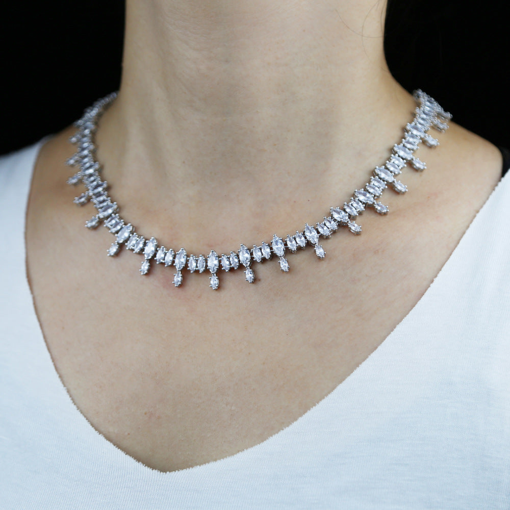 Queen Chain