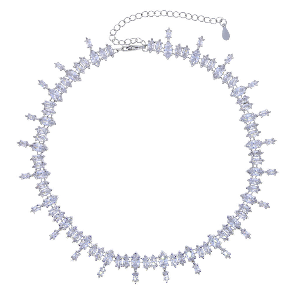 Queen Chain